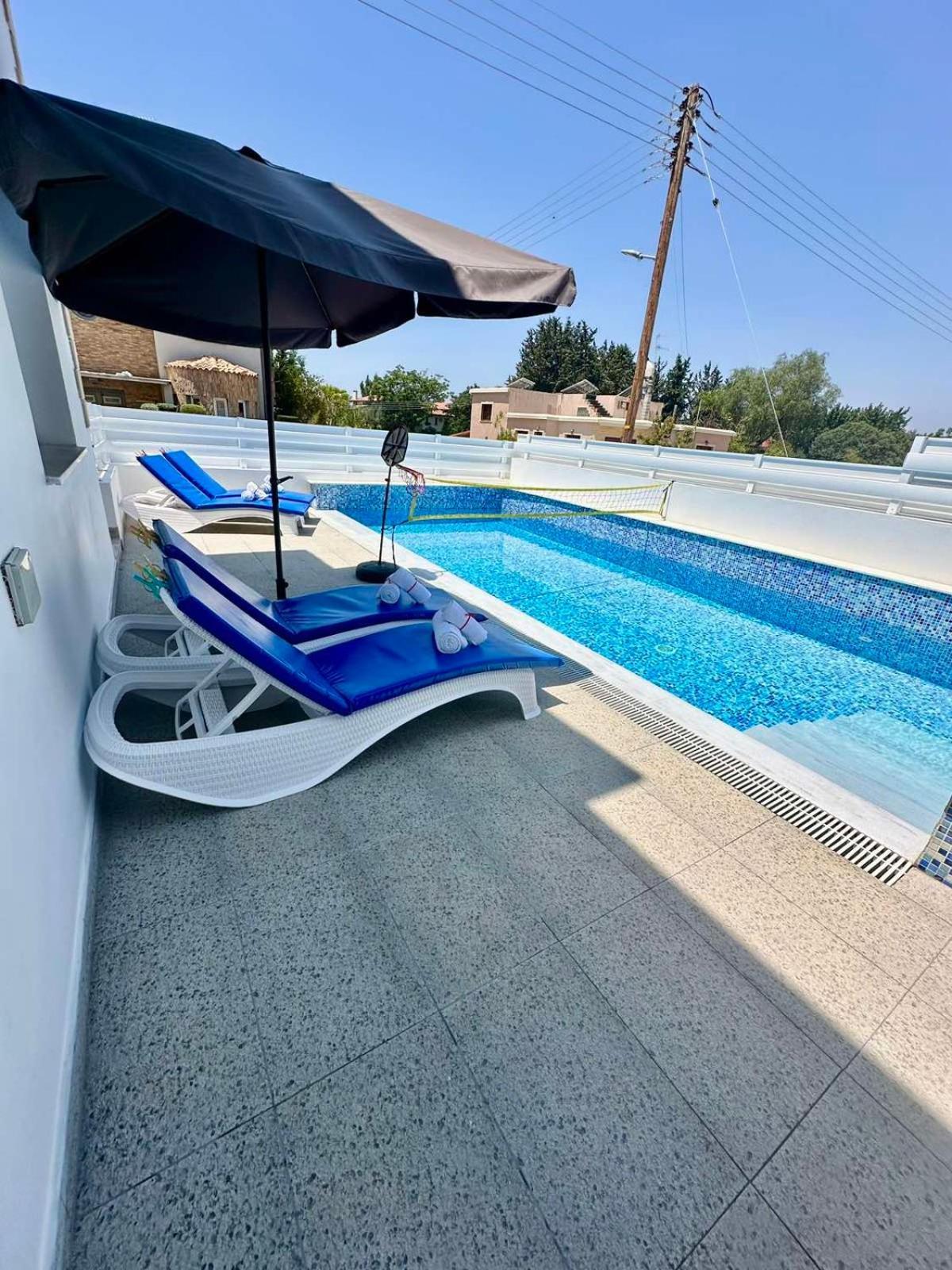 Michael Angelo Villa Paphos Exterior photo